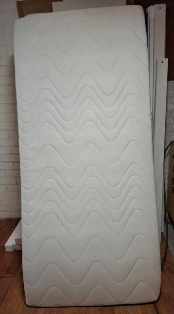 gebruikt matras beschikbaar voor biedingen