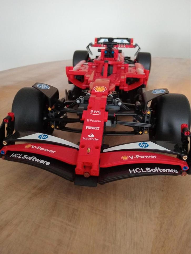 Lego Technic Ferrari F1 - 62cm, Hobby en Vrije tijd, Modelbouw | Radiografisch | Auto's, Zo goed als nieuw, Ophalen