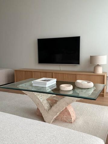 Vintage travertin Mactan Stone salontafel beschikbaar voor biedingen