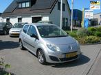 Renault Twingo 1.2-16V Authentique met AIRCO, Voorwielaandrijving, Gebruikt, 4 cilinders, Bedrijf