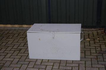 materiaalkist / gereedschapskist / bouwvakkerskist beschikbaar voor biedingen