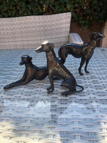 3 bronzen honden windhond hazewindhond  beschikbaar voor biedingen