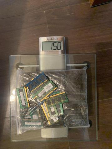 Partij 150x DDR2 RAM beschikbaar voor biedingen