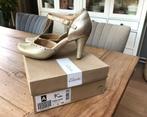 Prachtige zgan leren Clarks pumps, champagnekleur mt 41, Pumps, Overige kleuren, Ophalen of Verzenden, Zo goed als nieuw