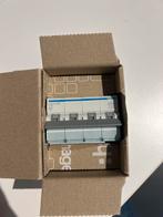 Hager MSC616E C16 Installatieautomaat, Doe-het-zelf en Verbouw, Elektra en Kabels, Ophalen of Verzenden, Zo goed als nieuw, Overige typen