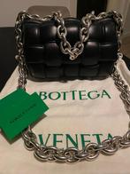 Bottega Veneta Chain Cassette bag, Ophalen of Verzenden, Schoudertasje, Zo goed als nieuw, Zwart