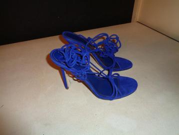 SERGIO ROSSI blauwe hoge suede sandalen beschikbaar voor biedingen