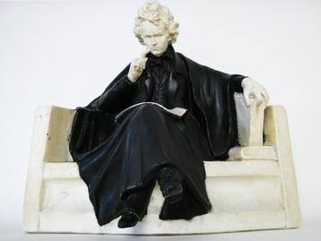 Beeld componist Ludwig van Beethoven, van J.W.T.H. & C VENLO beschikbaar voor biedingen