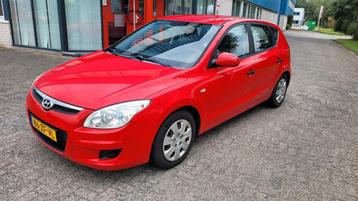 Hyundai i30 1.4 I Cvvt 5DR 2008 Rood apk/airco rijd goed!! beschikbaar voor biedingen
