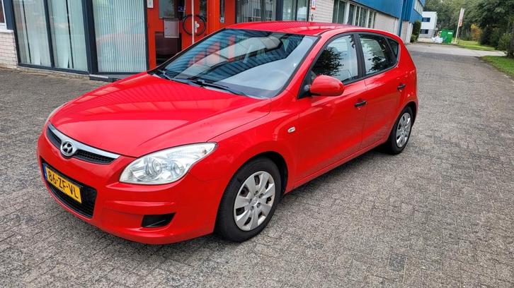 Hyundai i30 1.4 I Cvvt 5DR 2008 Rood apk/airco rijd goed!!, Auto's, Hyundai, Bedrijf, i30, ABS, Airbags, Airconditioning, Boordcomputer