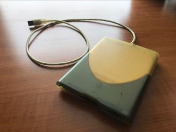 Apple floppy disc extern usb beschikbaar voor biedingen