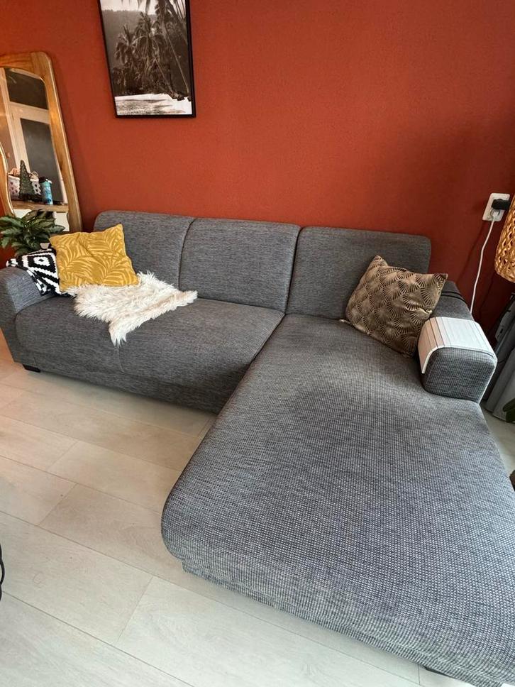 Grijze hoekbank - Prima voor een tweede ronde!, Huis en Inrichting, Banken | Sofa's en Chaises Longues, Gebruikt, Vierpersoons of meer