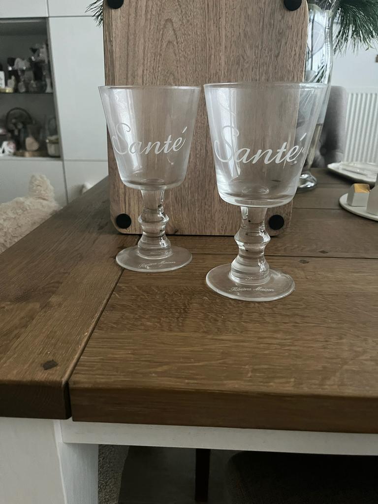 Te koop: 2 wijnglazen Rivièra Maison, Santé, oude collectie, Ophalen of Verzenden, Nieuw, Overige typen