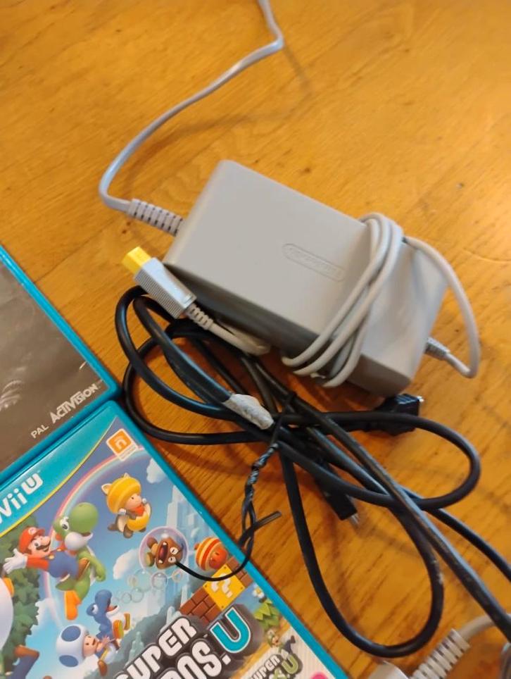 WII u incl Doos, Mario Kart en NFS Most wanted, Spelcomputers en Games, Spelcomputers | Nintendo Wii U, Zo goed als nieuw, Met 3 controllers of meer