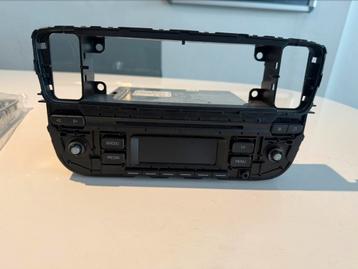 Orginineel radio seat mii beschikbaar voor biedingen