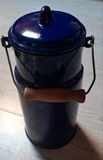 Vintage blauwe emaille melkkan met deksel, Antiek en Kunst, Antiek | Emaille, Ophalen of Verzenden
