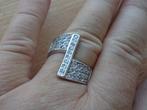 zilveren brede design ring met steentjes [469], Verzenden, Zo goed als nieuw, 17 tot 18, Dame