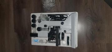 Microscoop beschikbaar voor biedingen