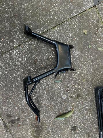 125cc Bokstandaard beschikbaar voor biedingen