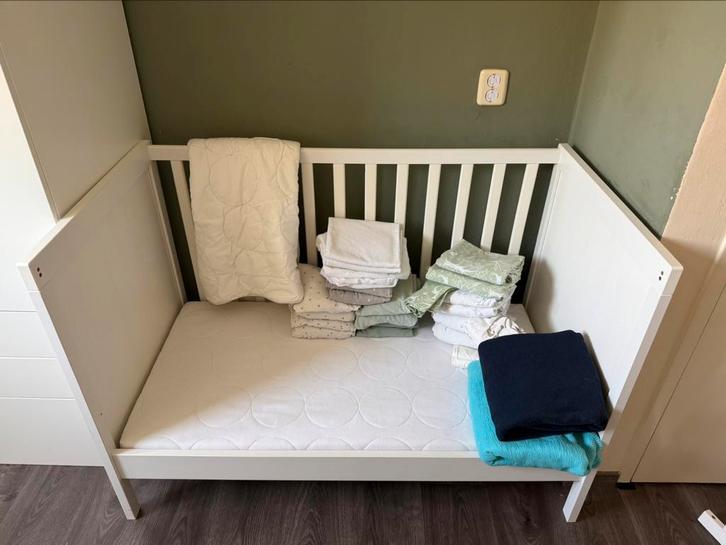 Tweeling kamer, Kinderen en Baby's, Tweelingen en Meerlingen, Zo goed als nieuw, Kinderwagen of Buggy, Ophalen