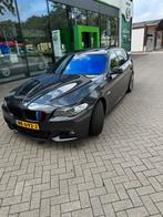 BMW 5-Serie 3.0 I 530 200KW Touring AUT 2012 Grijs, Auto's, Achterwielaandrijving, 2000 kg, 2996 cc, Particulier
