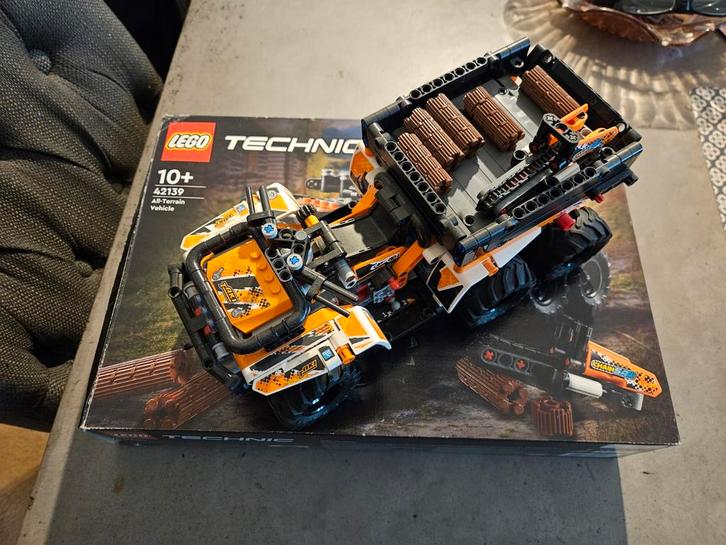 Lego Technic All-Terrain Voertuig 42139, Kinderen en Baby's, Speelgoed | Duplo en Lego, Zo goed als nieuw, Lego, Complete set