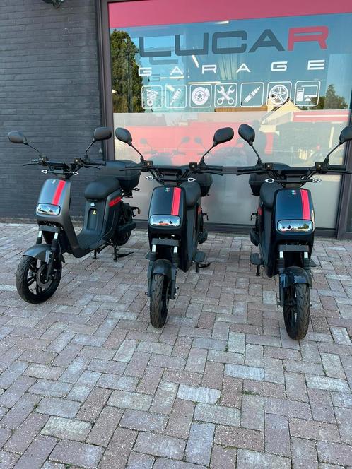 GTS E-asy easy elektrische elektrische brommer licht, Fietsen en Brommers, Scooters | Overige merken, Nieuw, Ophalen of Verzenden