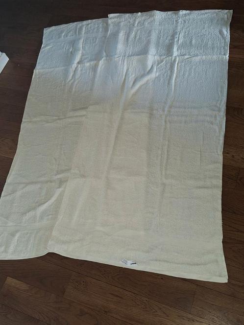 2 x badhanddoek 140 x 70 cm, Huis en Inrichting, Badkamer | Badtextiel en Accessoires, Nieuw, Handdoek, Overige kleuren, Ophalen of Verzenden
