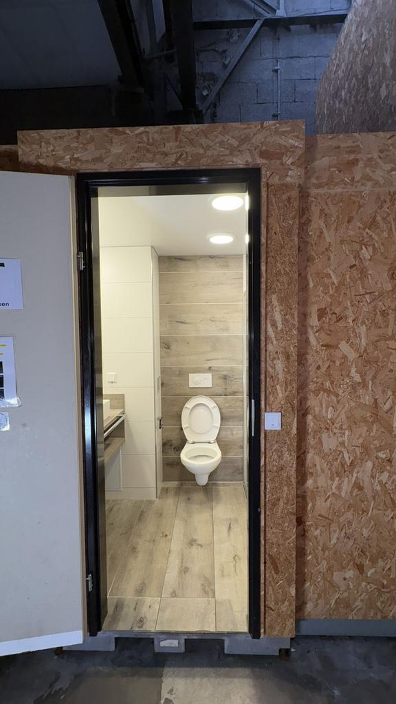 Prefab badkamerunit toilet unit sanitair evt 8 stuks, Doe-het-zelf en Verbouw, Sanitair, Zo goed als nieuw, Toilet, Ophalen of Verzenden