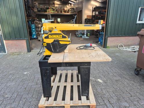 Dewalt dw729 radiaalzaag, Doe-het-zelf en Verbouw, Gereedschap | Zaagmachines, Zo goed als nieuw, Afkortzaag, 1200 watt of meer
