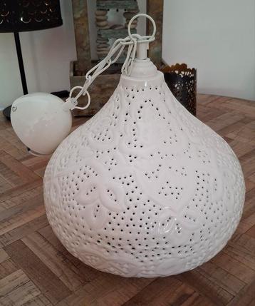 Witte oosterse style hanglamp  beschikbaar voor biedingen