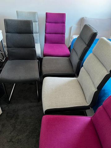 6 Xooom eetkamerstoelen – design & comfort in 3 kleuren beschikbaar voor biedingen