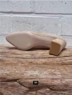 TIFFI - Prachtige suedeleren pumps maat 36,5 - Nieuw €165, Nieuw, Beige, TIFFI, Ophalen of Verzenden