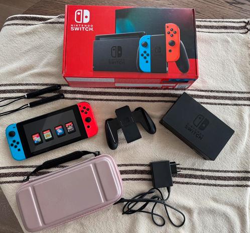 Nintendo Switch V2 2019 - Zeer goede staat, incl 4 spellen, Spelcomputers en Games, Spelcomputers | Nintendo Switch, Zo goed als nieuw