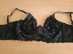 Zwarte BH Victoria Secret 80B met kanten details € 7,50, Kleding | Dames, Ondergoed en Lingerie, Victoria Secret, Ophalen of Verzenden