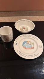 Serviesset kind, bord, beker en schaaltje, Peter Rabbit, Ophalen of Verzenden, Zo goed als nieuw