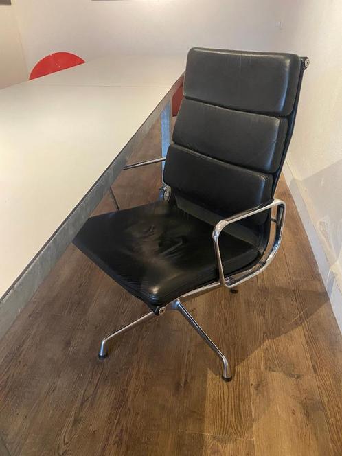 Te koop fijne draaistoel, vergaderstoel, Huis en Inrichting, Stoelen, Zo goed als nieuw, Eén, Leer, Metaal, Zwart, Ophalen