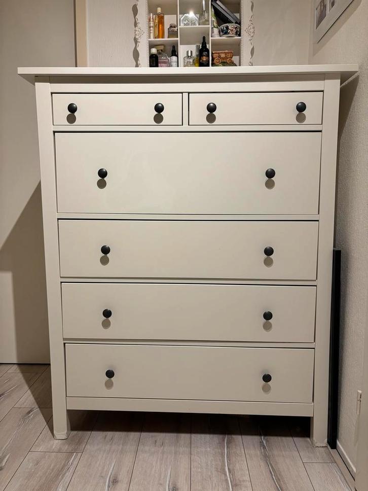 Witte commode met 6 lades, Huis en Inrichting, Kasten | Kledingkasten, Gebruikt, 100 tot 150 cm, 50 tot 100 cm, 25 tot 50 cm, Met lade(s)