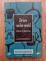 De kern van het verschil - Culturen en identiteiten, Nederland, Carolien Bouw, Maatschappij en Samenleving, Ophalen of Verzenden