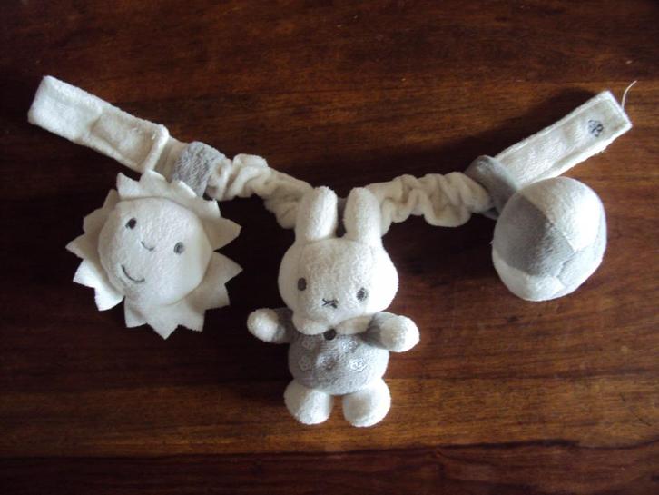 Maxicosi / wagenspanner Nijntje wit grijs, Kinderen en Baby's, Speelgoed | Babyspeelgoed, Gebruikt, Overige typen, Met geluid