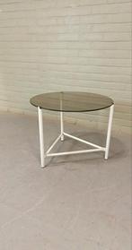 Vintage metalen en gerookte glas bijzettafel, rond, Ophalen, Tweedehands, Tweedehands, Tweedehands
