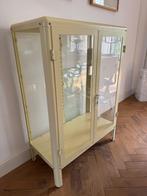 IKEA metalen vitrine kastje, Huis en Inrichting, Kasten | Vitrinekasten, Ophalen, 100 tot 150 cm, 50 tot 100 cm, Zo goed als nieuw