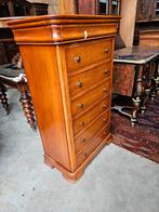 Kersenhouten chiffoniere