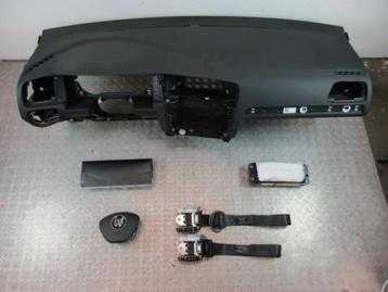 Volkswagen Golf 7 Airbag set + dashboard beschikbaar voor biedingen