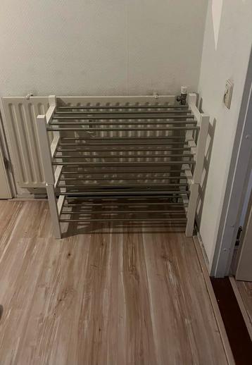 Schoenenrekje (2-laags) - Vastgemonteerd beschikbaar voor biedingen