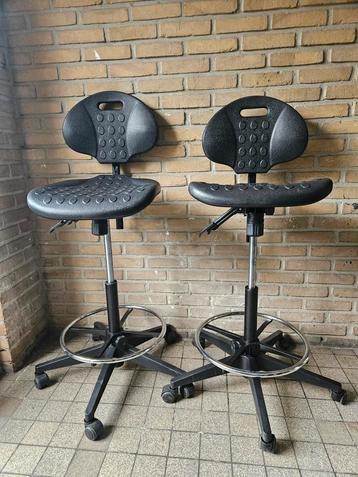 Showroom modellen ergonomische stoelen beschikbaar voor biedingen