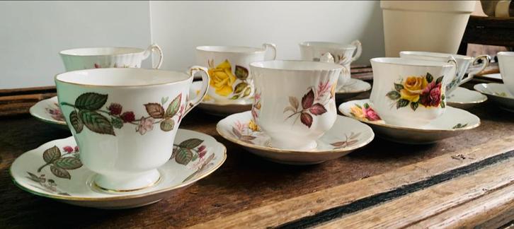 Royal Standard kop en schotel set | 8 stuks | , vintage, Huis en Inrichting, Keuken | Servies, Gebruikt, Kop(pen) en/of Schotel(s)