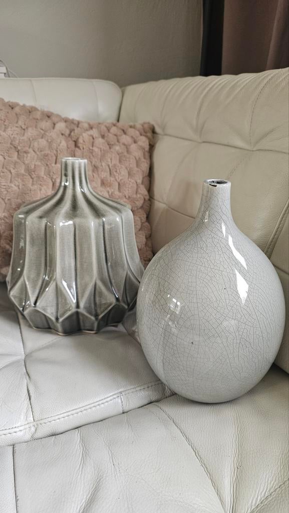 Grijze vaas - 25 cm hoog, Ophalen of Verzenden