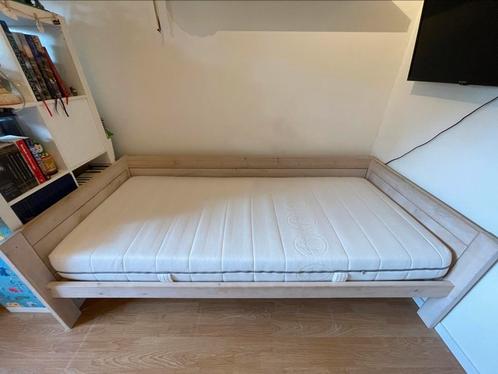 Lifetime eenpersoons bedden, Huis en Inrichting, Slaapkamer | Bedden, Gebruikt, Eenpersoons, 90 cm, 200 cm, Hout, Wit, Ophalen