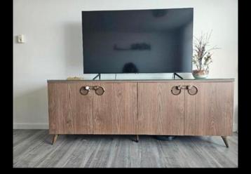 Houten TV-meubel met glazen blad ZGAN beschikbaar voor biedingen